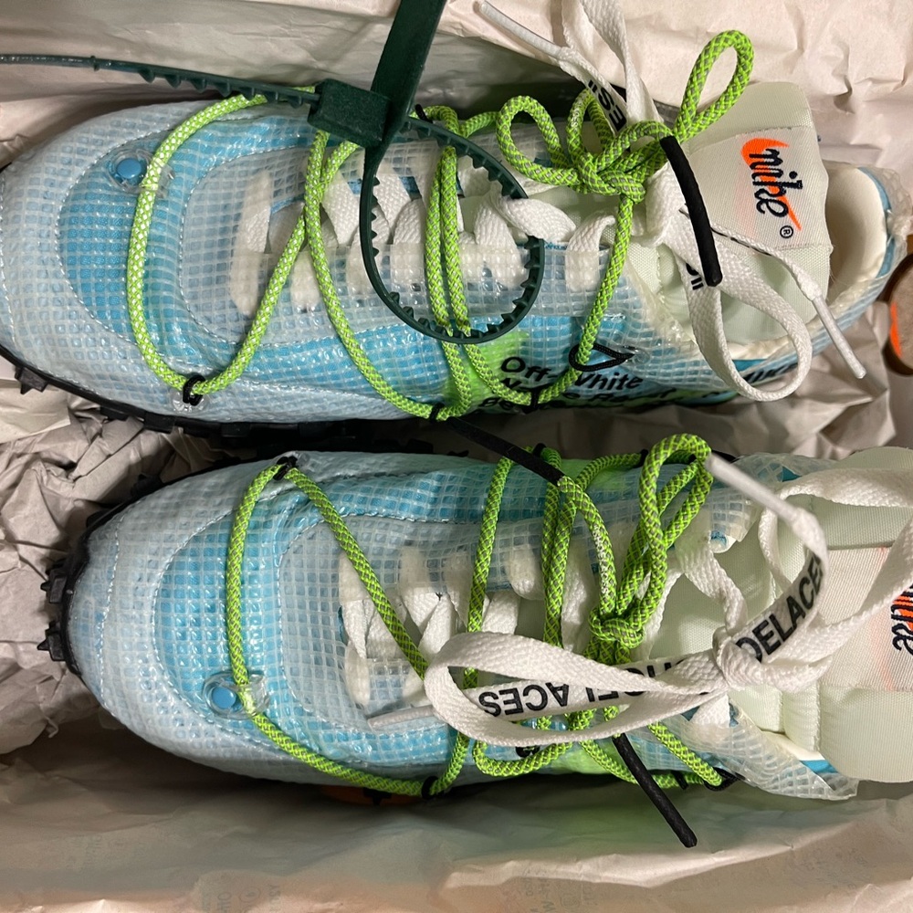 Nike Women’s Waffle Racer Off-White